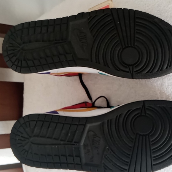 Nike Air Jordan 1's - Picture 7 of 8